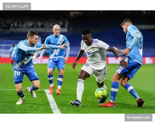 贝蒂斯主场一比一战平巴列卡诺 西甲中游争夺欧战资格形势胶着